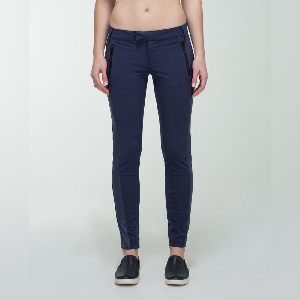 LIKE NEW Lululemon Here To There Pant Cadet Blue Size 4
